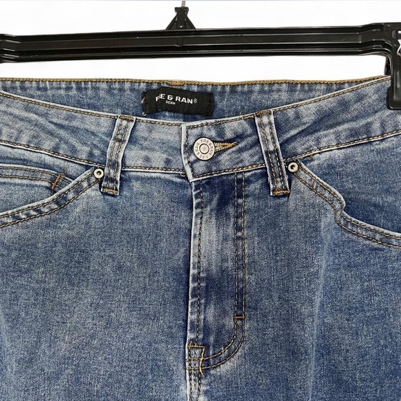 Fire & Rain Blue Cargo Jeans Women’s Size 7 Wide Leg Utility Denim - Picture 3 of 8